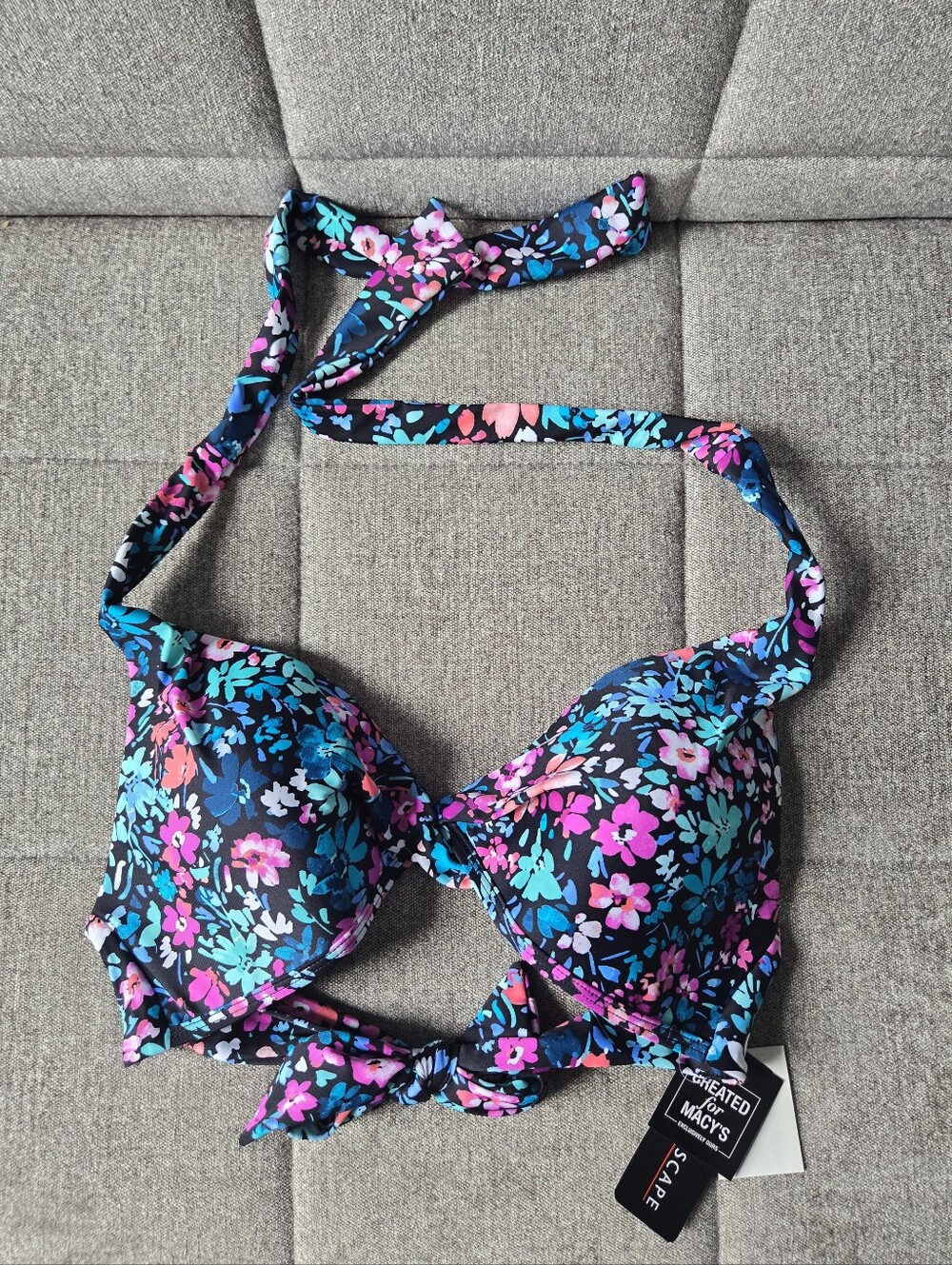 Island Escape | Floral Print Swim Top Size 8 Multicolored